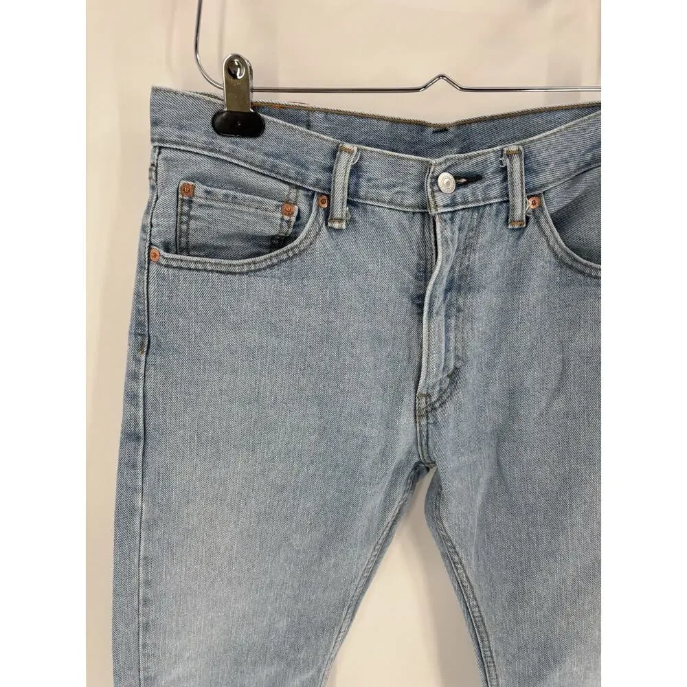 Levi’s Jeans 505 Mens 32x30 Blue Light Wash Denim Straight Leg Logo Patch